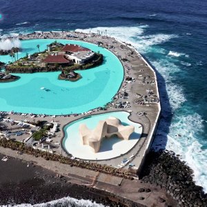 Видео бассейнов Лаго Мартианес на Тенерифе