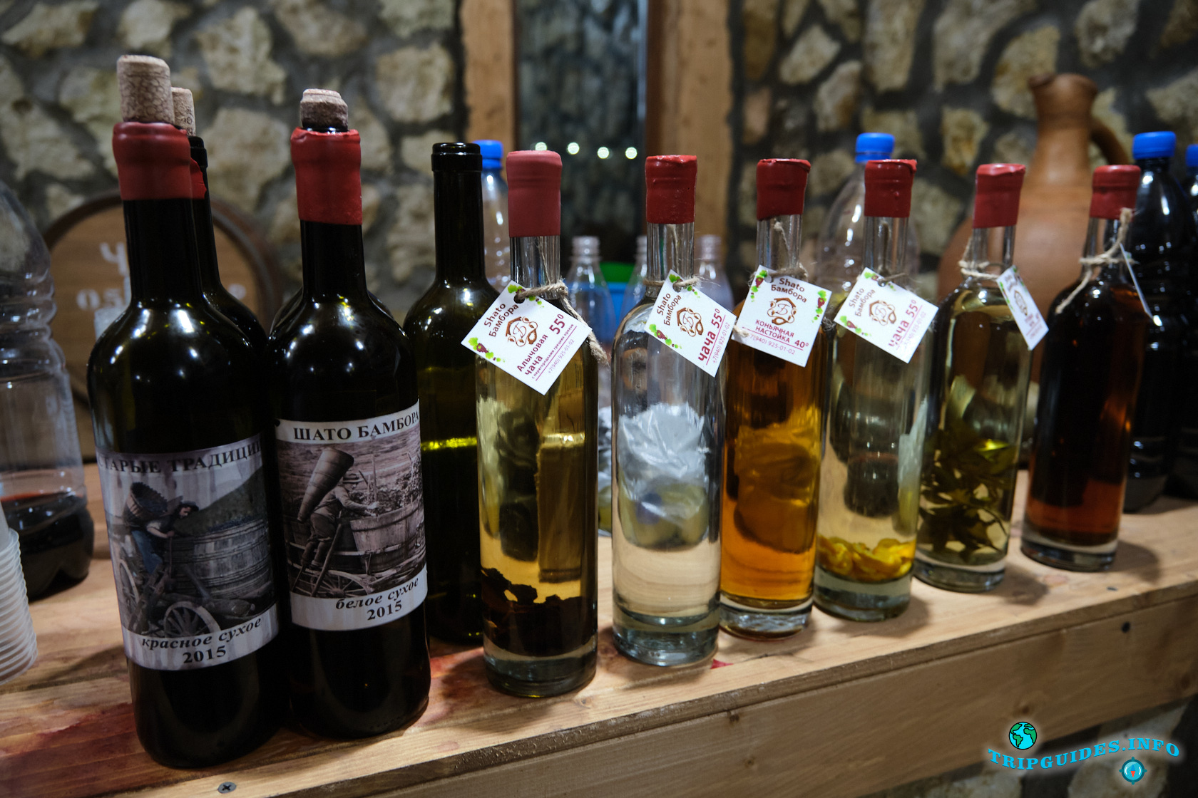 Фото №4 - Вино белое, красное сухое, чача алычовая, коньячная настойка в Абхазии