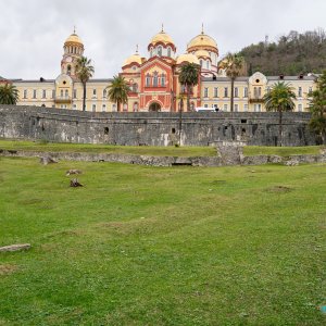 Фото №3 - Панорамный вид на Новоафонский монастырь в Абхазии