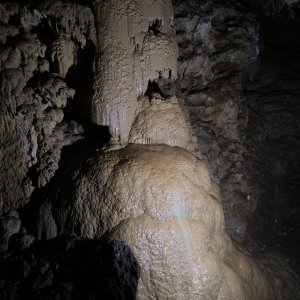 Фото №11 - Сталагмит в Новоафонской пещере в Абхазии