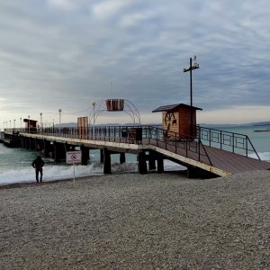 Видео - прогулка по Кабардинке - прогулка по набережной, пляжам в несезон. Юг России, Чёрное море