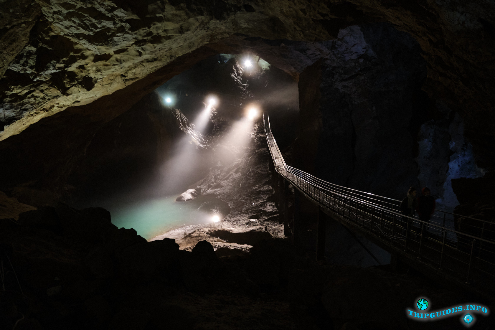 Фото №13 - Подземный зал с озером в Новоафонской пещере в Абхазии