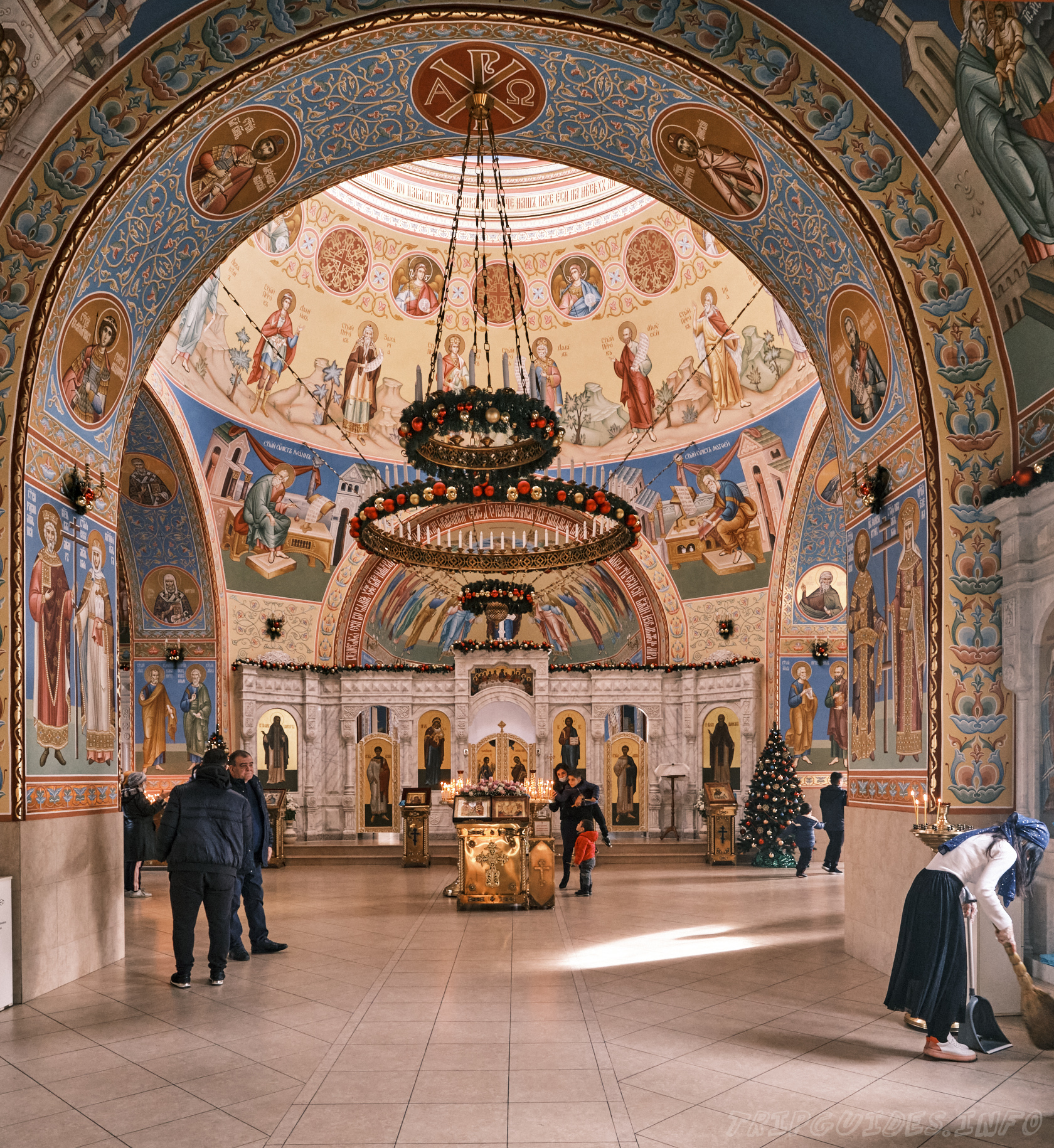 Фото №2 - Свято-Вознесенский кафедральный собор в Геленджике