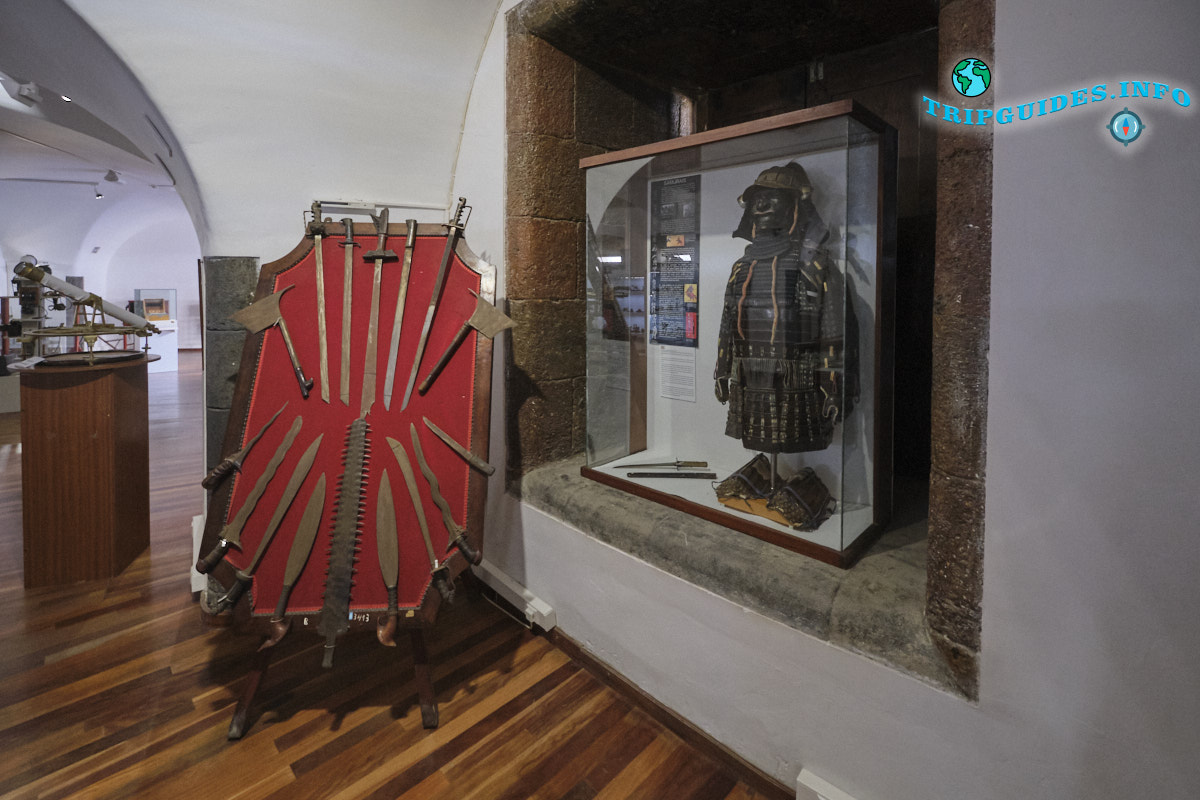 Алмейда — военный музей в Санта-Крус-де-Тенерифе