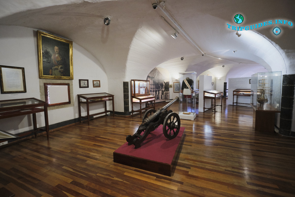 Алмейда — военный музей в Санта-Крус-де-Тенерифе