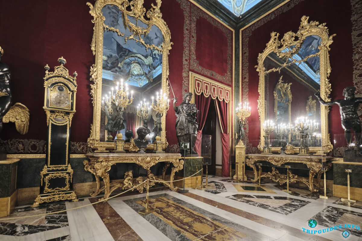 Королевский дворец в Мадриде, Испания - Palacio Real de Madrid