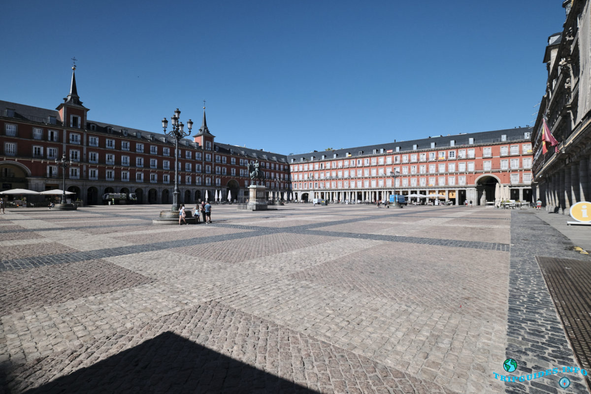 Площадь Пласа-Майор в Мадриде, Испания - Plaza Mayor de Madrid