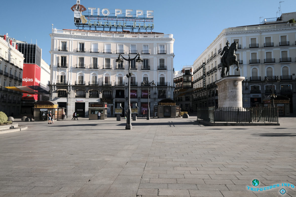 Площадь Пуэрта-дель-Соль в Мадриде, Испания - La Puerta del Sol