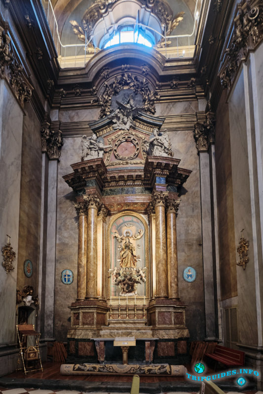 Базилика Святого Михаила в Мадриде, столице Испании (Basílica Pontificia de San Miguel)
