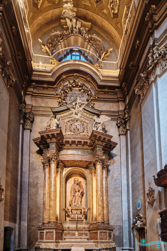 Базилика Святого Михаила в Мадриде, столице Испании (Basílica Pontificia de San Miguel)