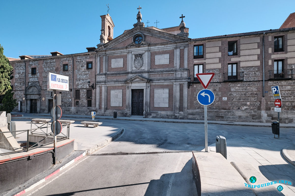 Монастырь Дескальсас-Реалес в Мадриде - столица Испании (Monasterio de las Descalzas Reales)