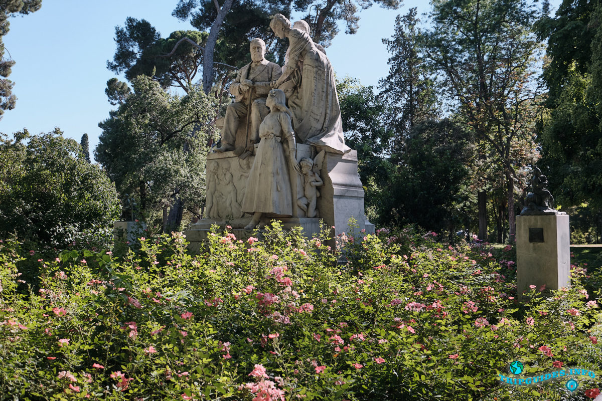 Скульптура испанскому поэту Рамону де Кампоамор-и-Кампоозорио - Парк Буэн-Ретиро в Мадриде - Испания (Parque del Buen Retiro)