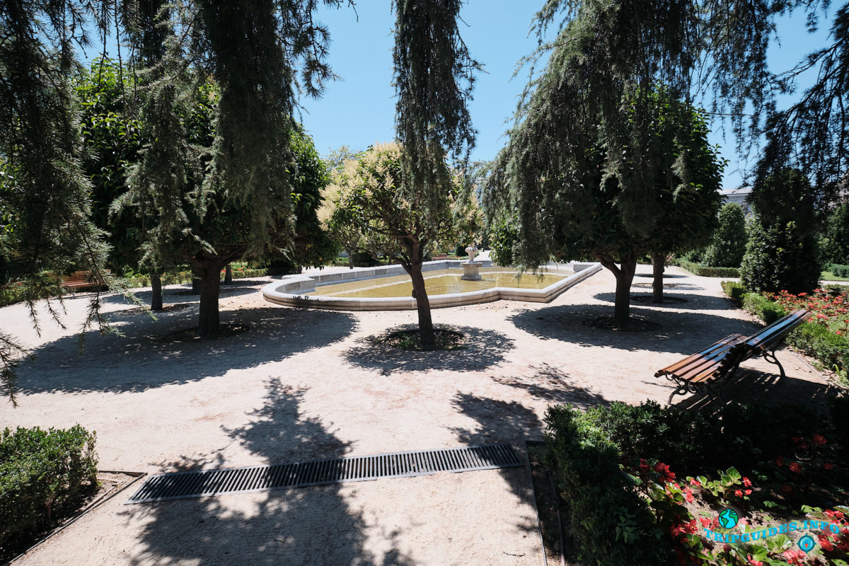 Сады Сесилио Родригес - Парк Буэн-Ретиро в Мадриде - Испания (Parque del Buen Retiro)