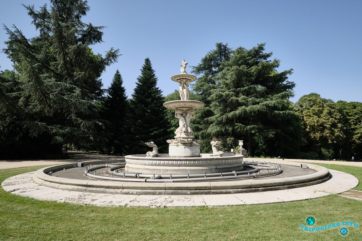 Парк Кампо-дель-Моро в Мадриде - столица Испании - El Campo del Moro