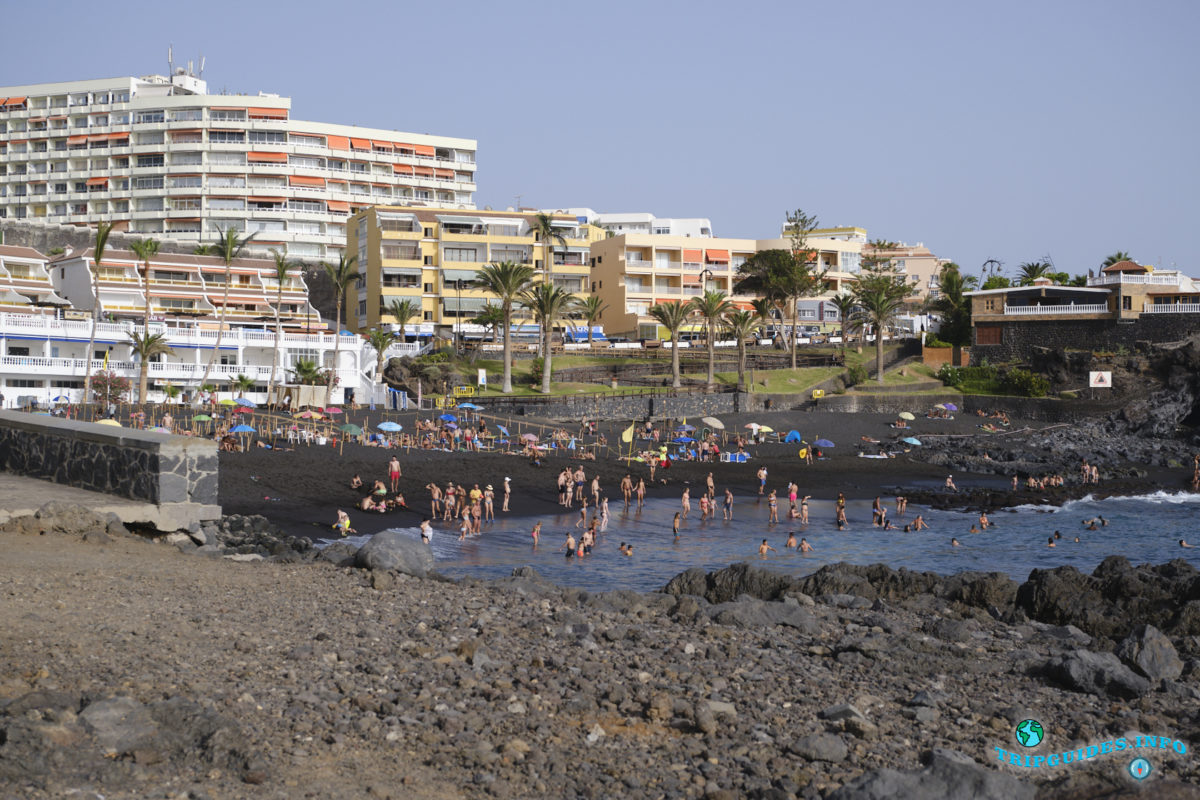 Пляж Ла-Арена в Пуэрто-де-Сантьяго Тенерифе - Канарские острова, Испания - Puerto de Santiago