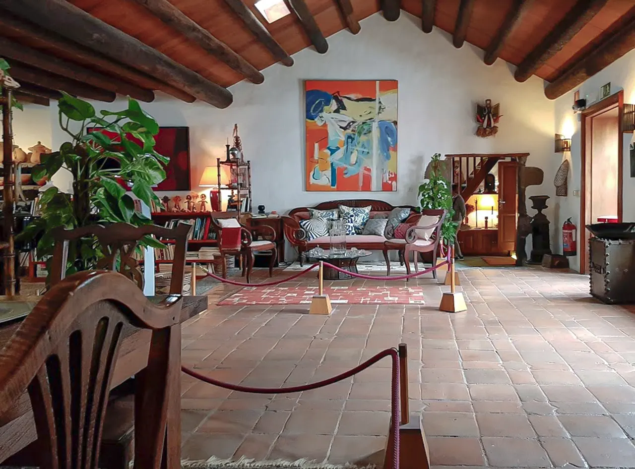 Дом-музей Сезара Манрике в Ария на Лансароте - гостиная