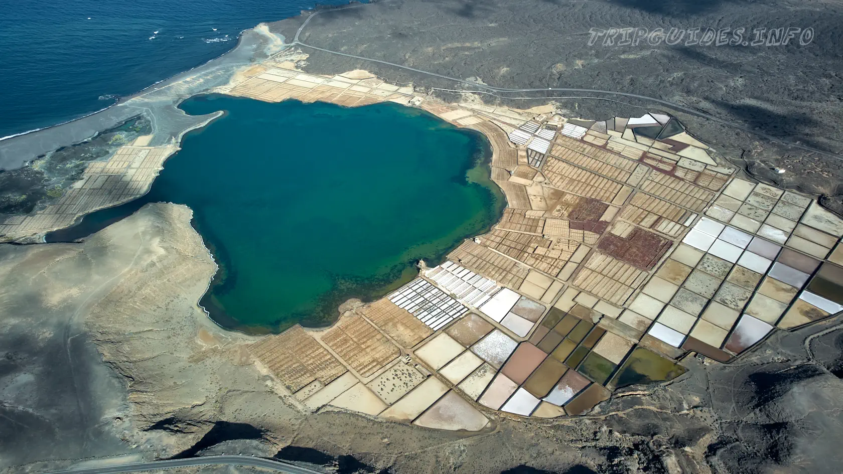 Соляные озера Ханубио (Salinas de Janubio) - солончаки на Лансароте