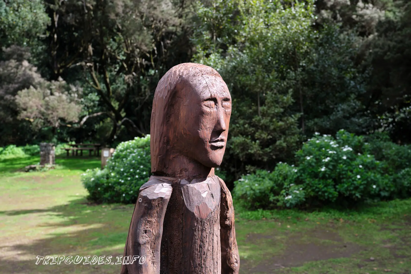 Скульптура Гары в зоне отдыха Ла-Лагуна Гранде на острове Ла-Гомера