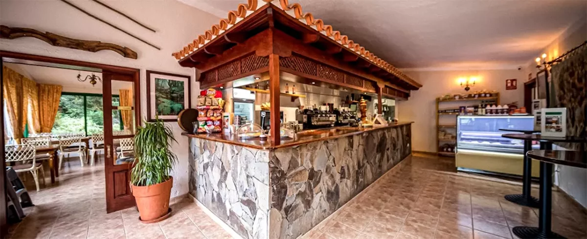 Бар-ресторан в Ла-Лагуна Гранде на острове Ла Гомера