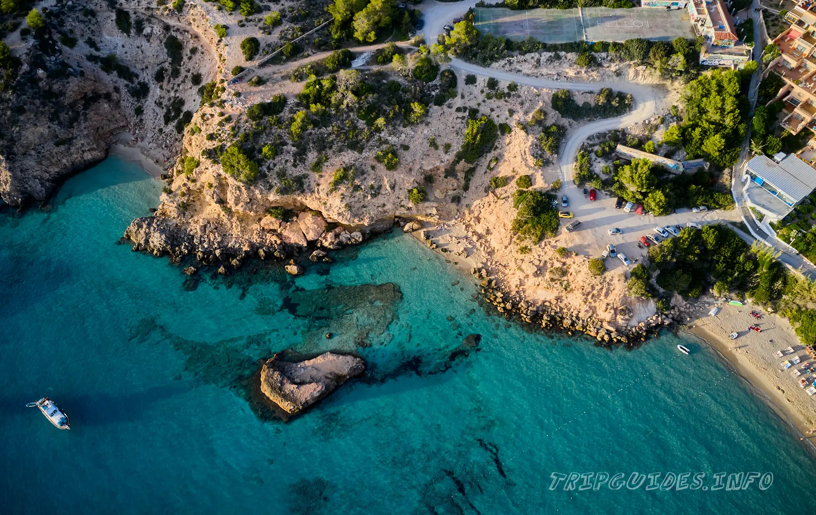 Кала-Тарида (Cala Tarida) - пляж, бухта на острове Ибица (Ивиса)