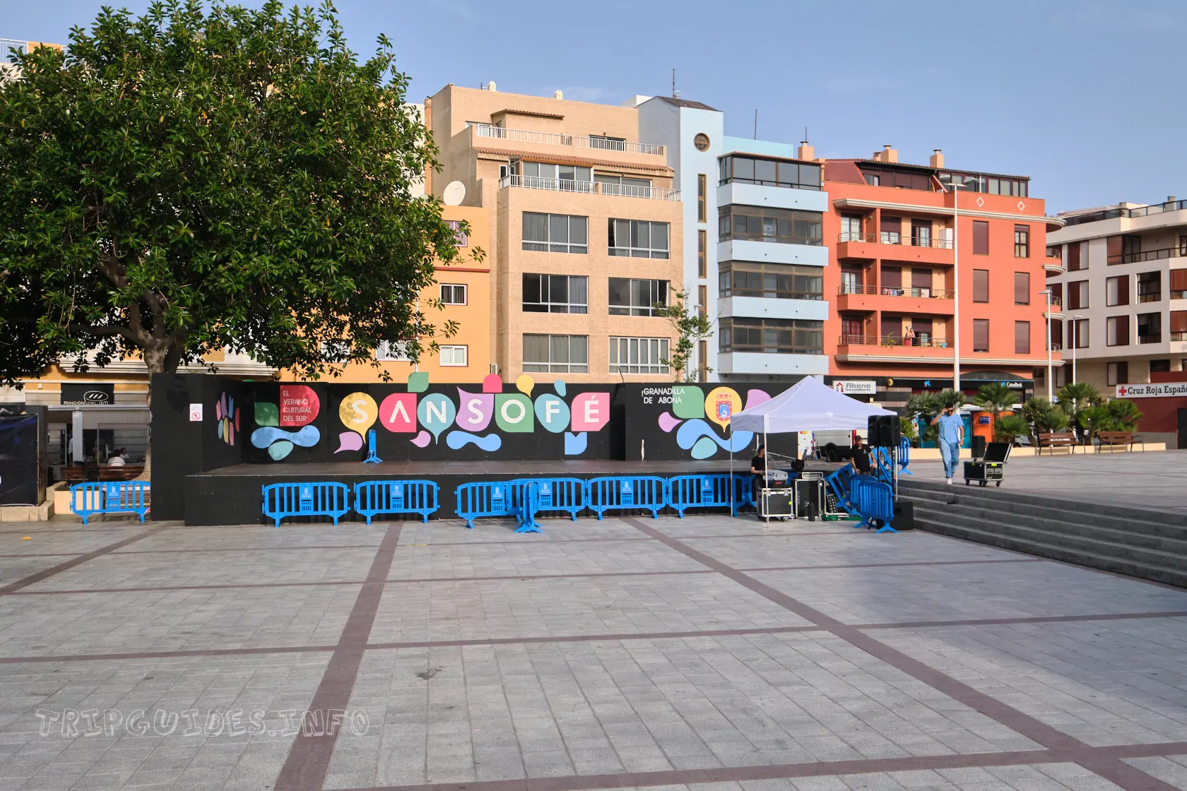 San Sofe - фольклорный фестиваль на Главной площади в Эль-Медано