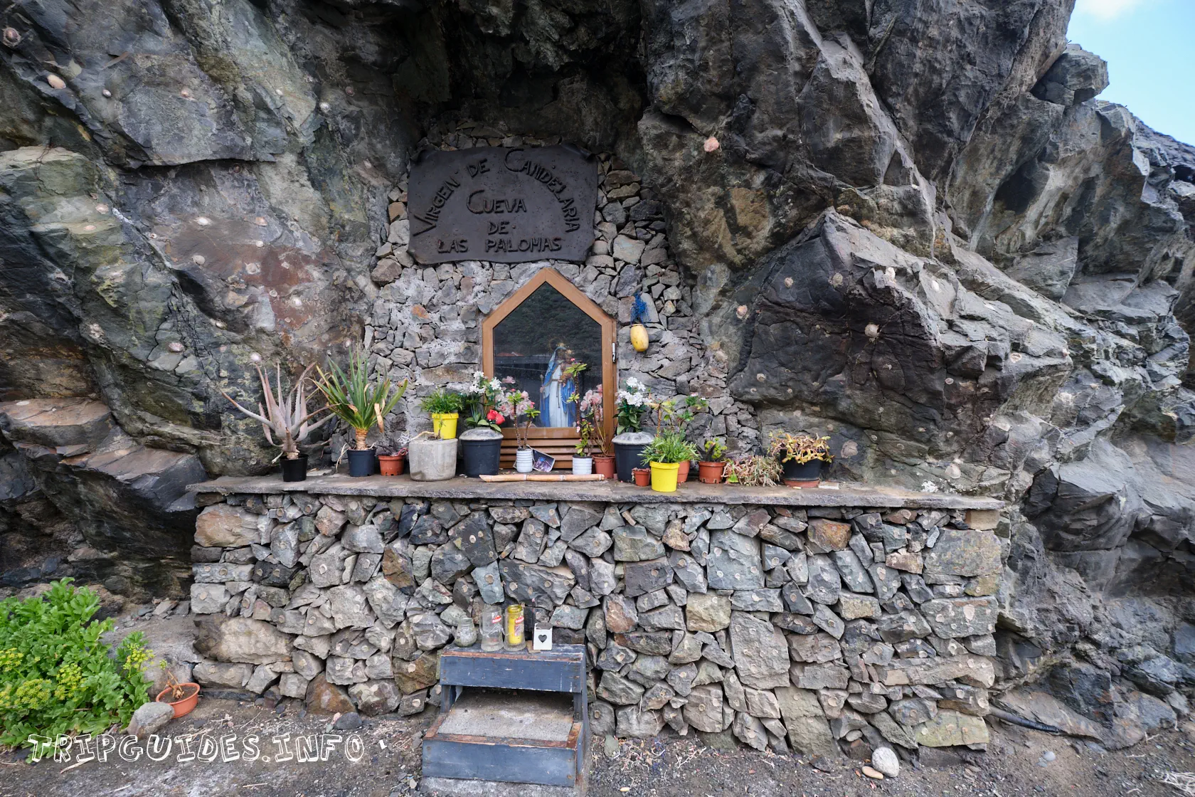 Пещера Virgen de Candelaria (Cueva de Paloma) в Вальеэрмосо (Ла-Гомера)