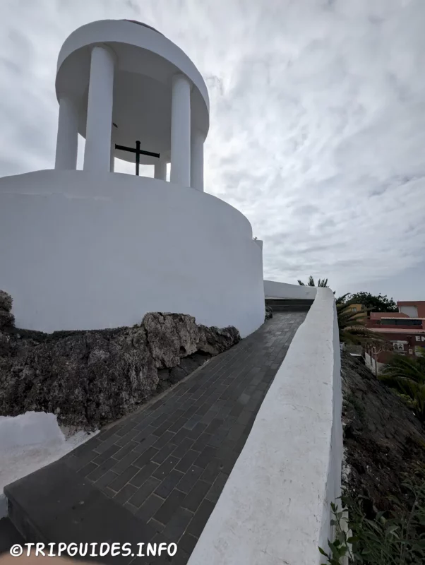 El Peñon del Fraile (Эль-Пеньон-дель-Фрайле) в Пуэрто-де-ла-Крус на Тенерифе