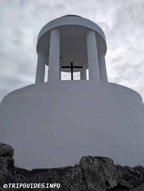 El Peñon del Fraile (Эль-Пеньон-дель-Фрайле) в Пуэрто-де-ла-Крус на Тенерифе