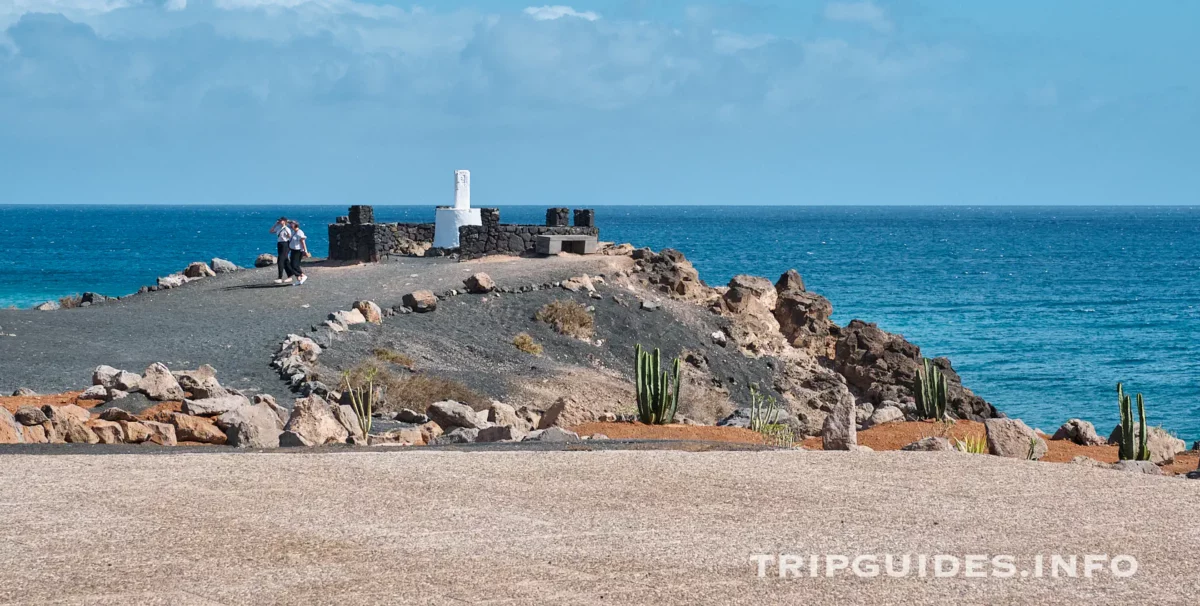 Смотровая площадка Плайя-Гранде (Mirador Playa Grande) в Пуэрто-дель-Кармен на Лансароте