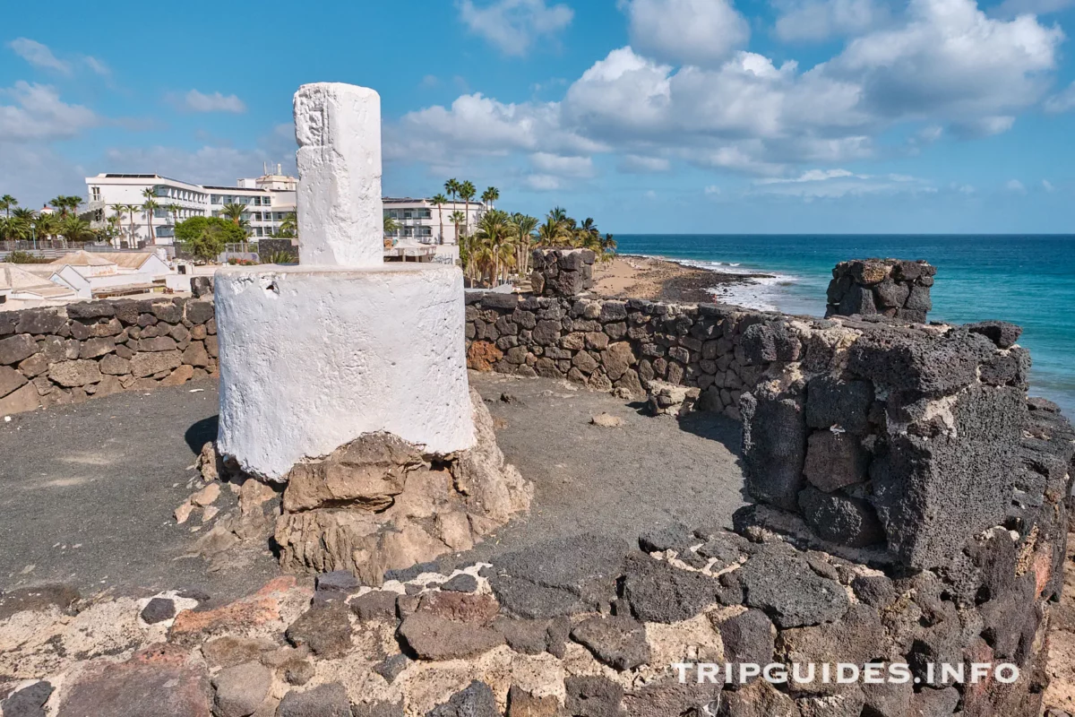 Смотровая площадка Плайя-Гранде (Mirador Playa Grande) в Пуэрто-дель-Кармен на Лансароте