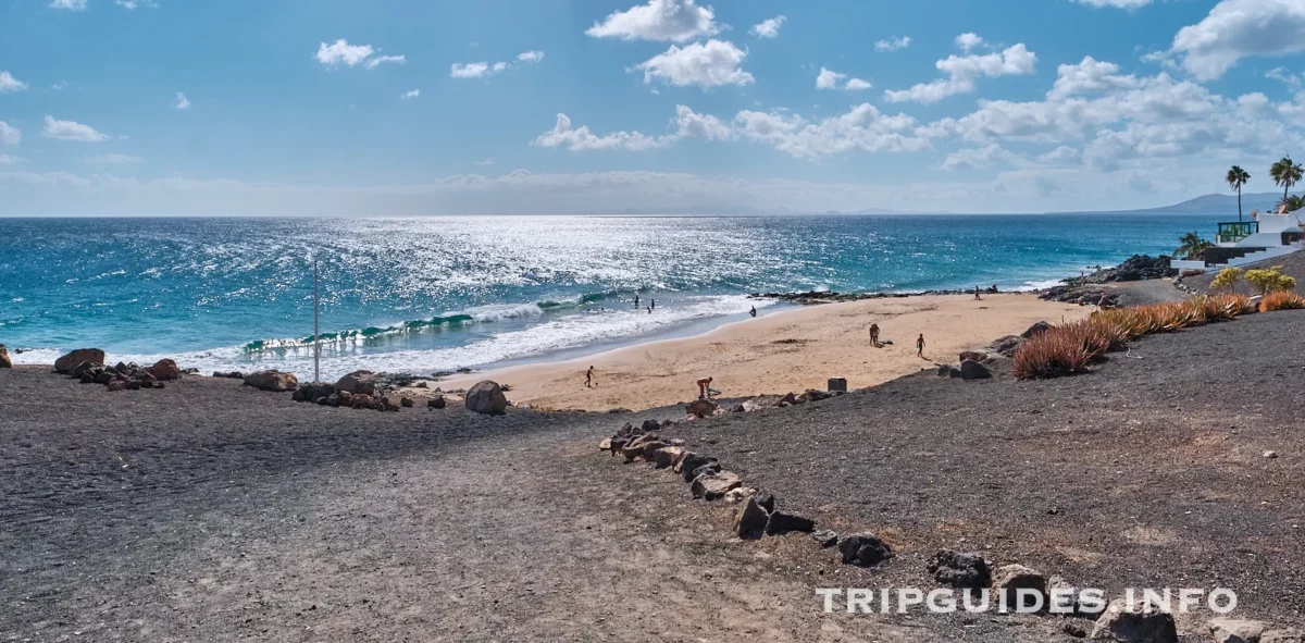 Плайя Гранде (Playa Grande) - пляж в Пуэрто-дель-Кармен на Лансароте