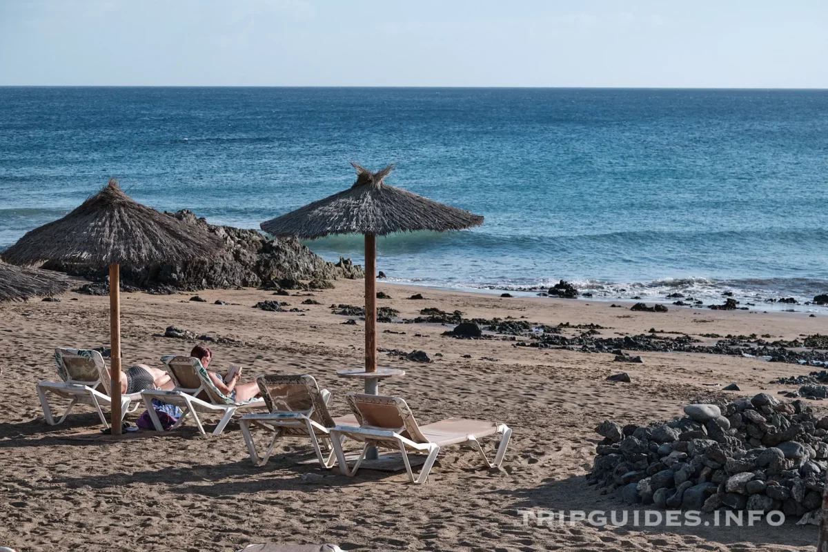 Плайя Гранде (Playa Grande) - пляж в Пуэрто-дель-Кармен на Лансароте