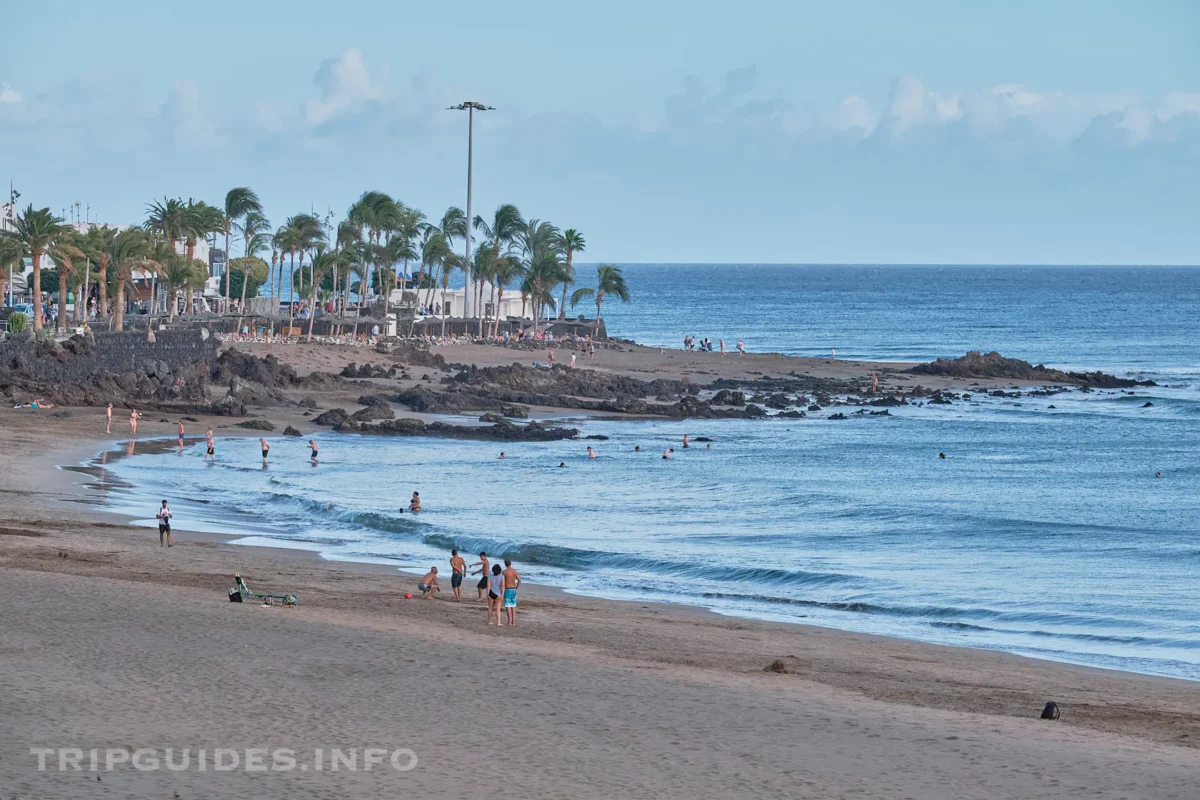 Плайя Гранде (Playa Grande) - пляж в Пуэрто-дель-Кармен на Лансароте