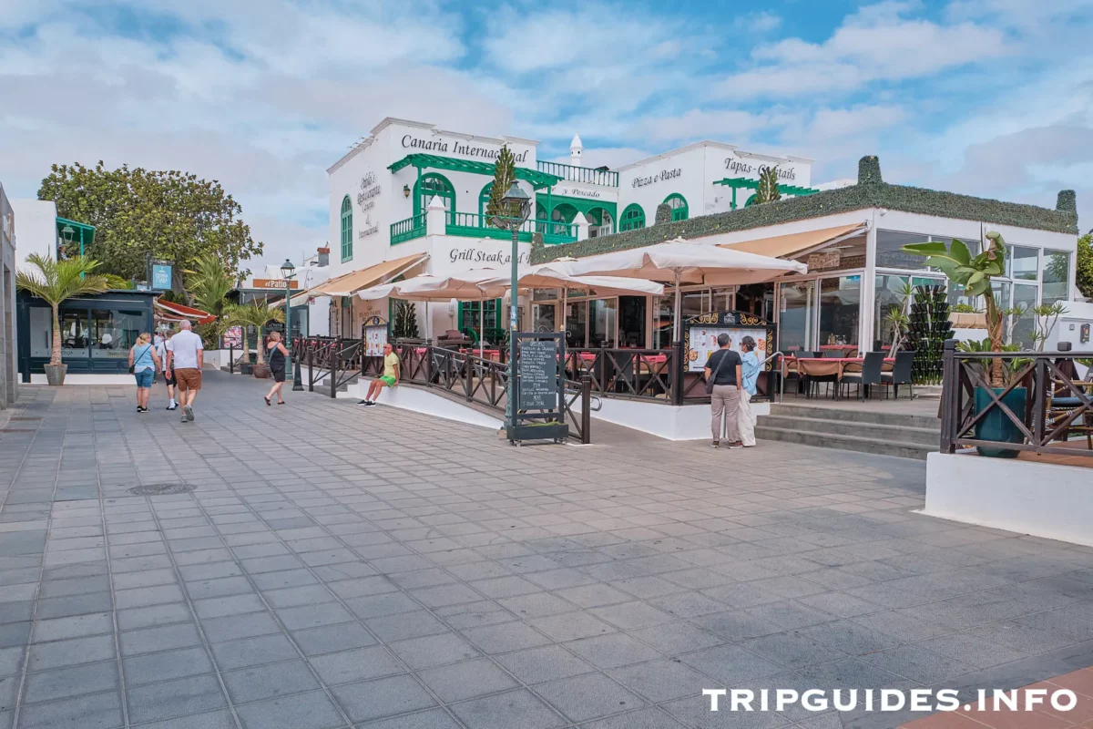 Plaza Pueblo Marinero - Costa Teguise - Lanzarote