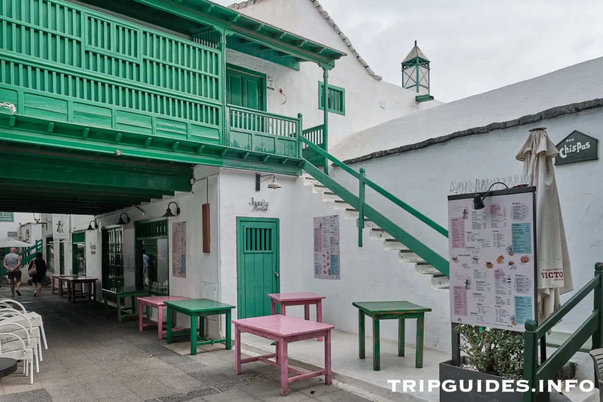 Plaza Pueblo Marinero - Costa Teguise - Lanzarote