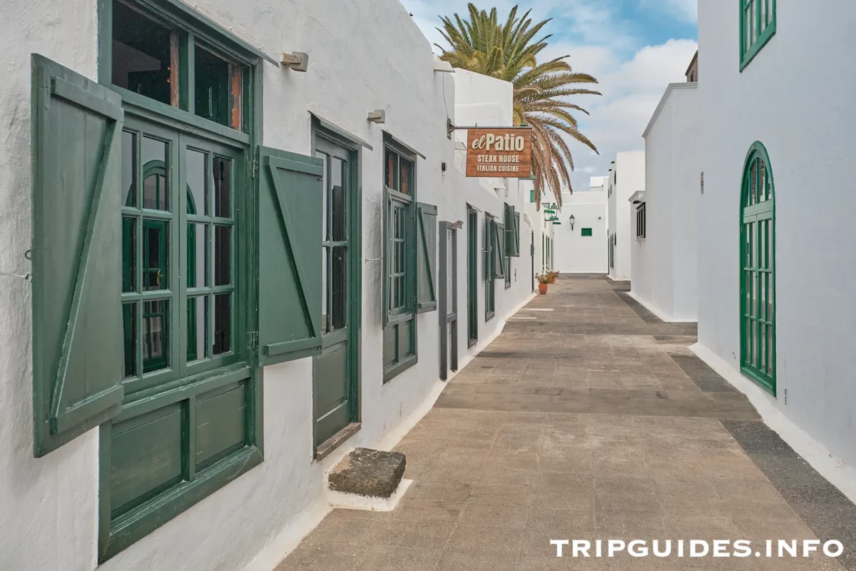 Plaza Pueblo Marinero - Costa Teguise - Lanzarote