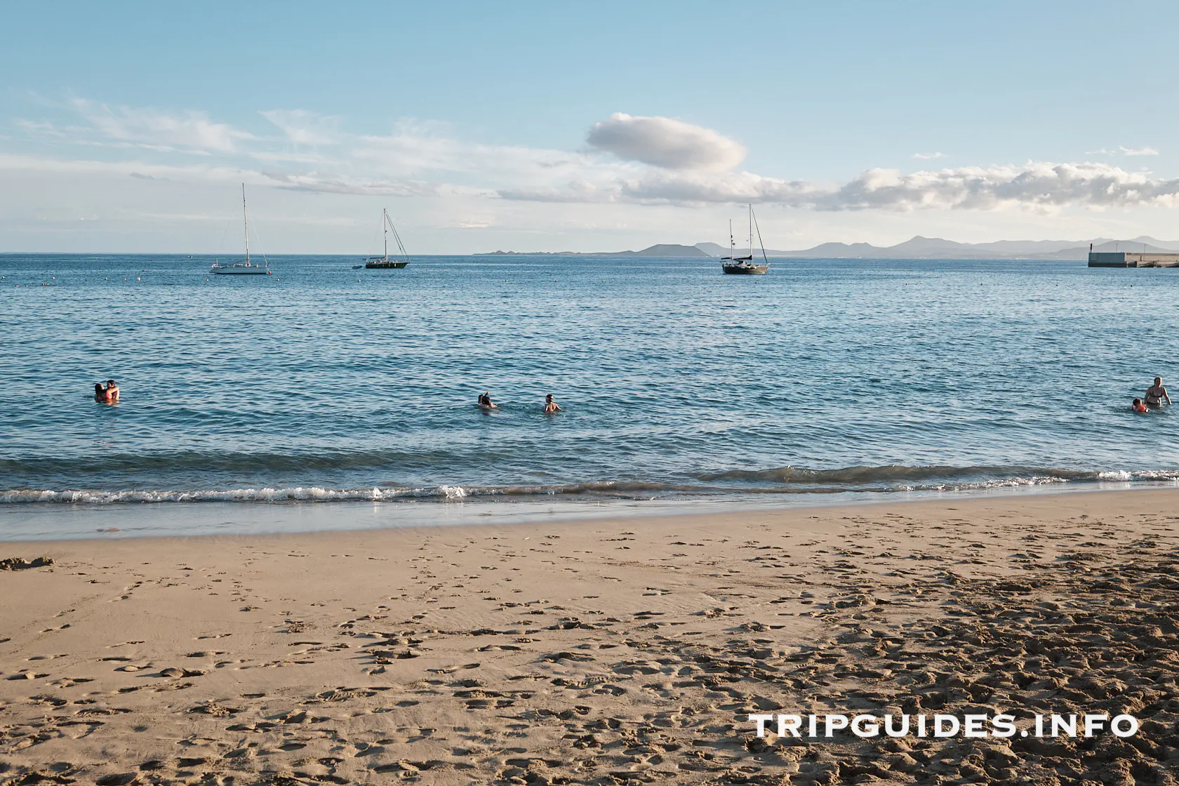 Пляж Плайя-Бланка (Playa Blanca) - Лансароте