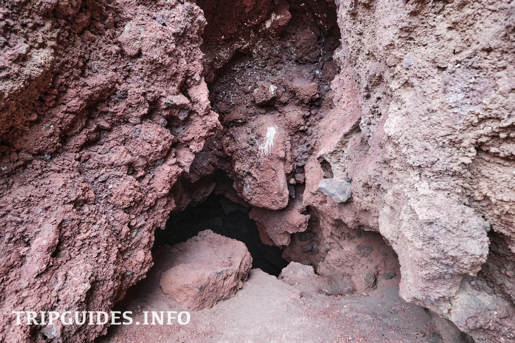 Montaña Bermeja - вулканическая гора на Лансароте (Lanzarote)
