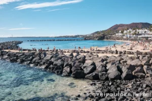 Пляж Фламинго (Playa Flamingo) на курорте Плайя-Бланка (Playa Blanca) - Лансароте