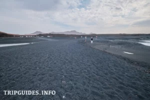 Пляж Монтанья-Бермеха (Playa de Montaña Bermeja) на Лансароте (Lanzarote)