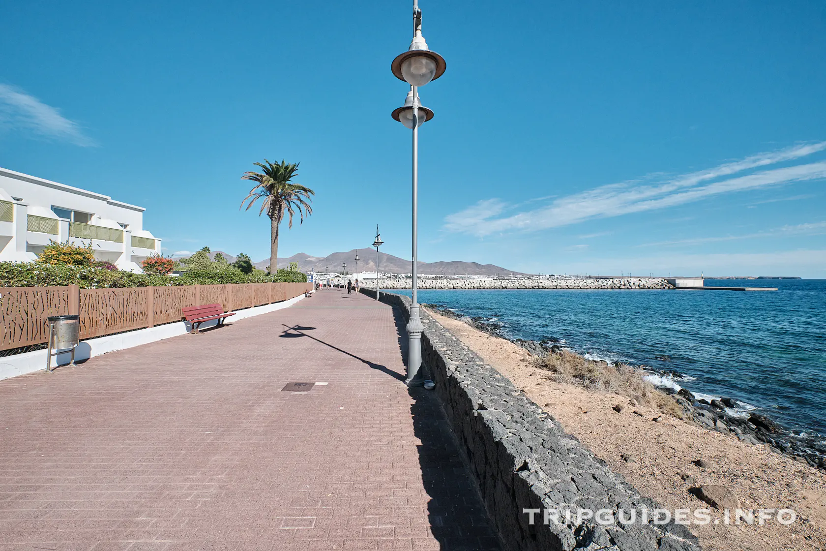 Набережная курорта Playa Blanca - Лансароте