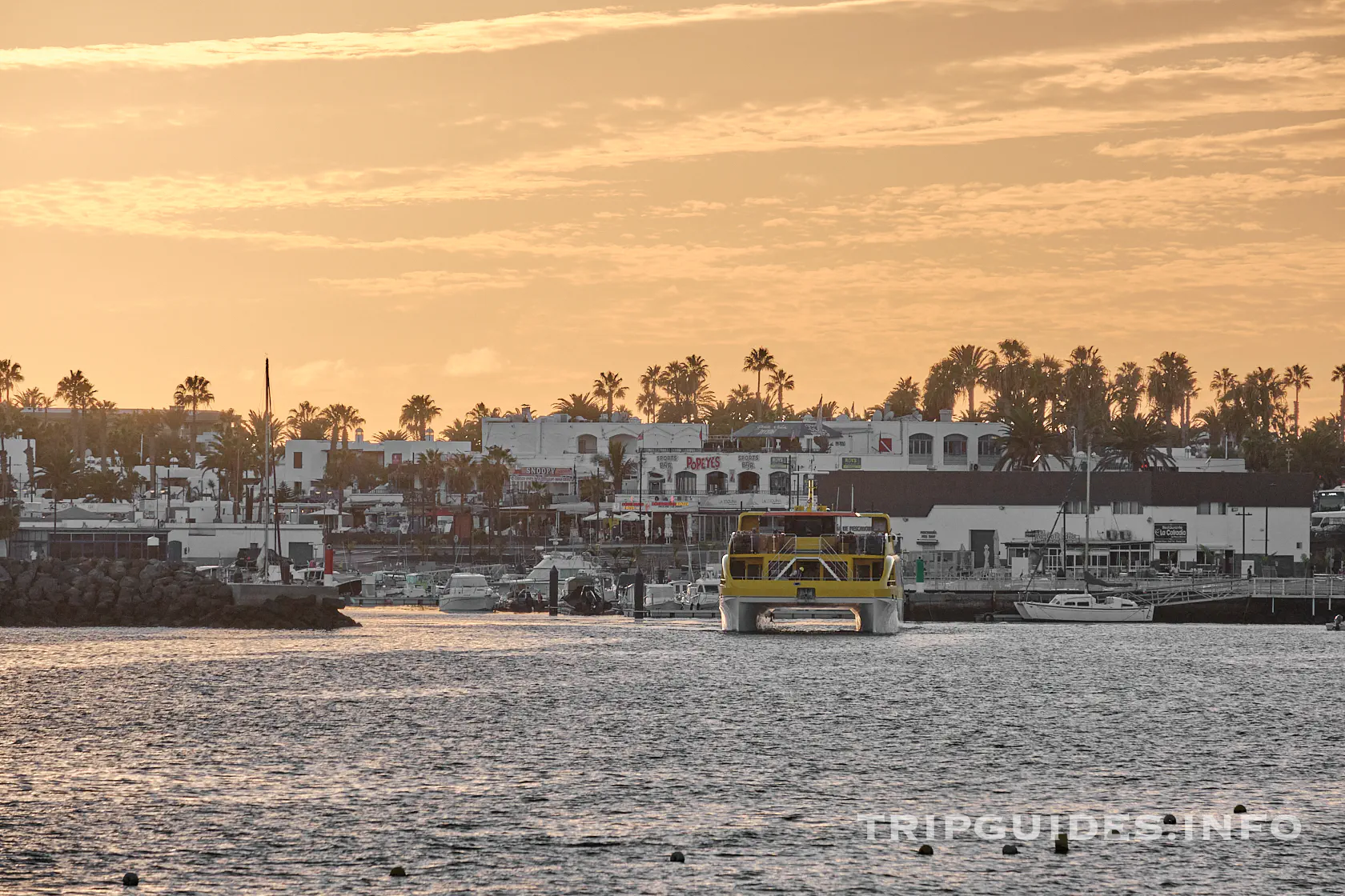 Порт Плайя-Бланка (Puerto de Playa Blanca) - Лансароте (Lanzarote)