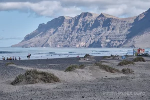 Фамара (пляж) - Playa de Famara - Лансароте