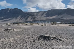 Фамара (пляж) - Playa de Famara - Лансароте