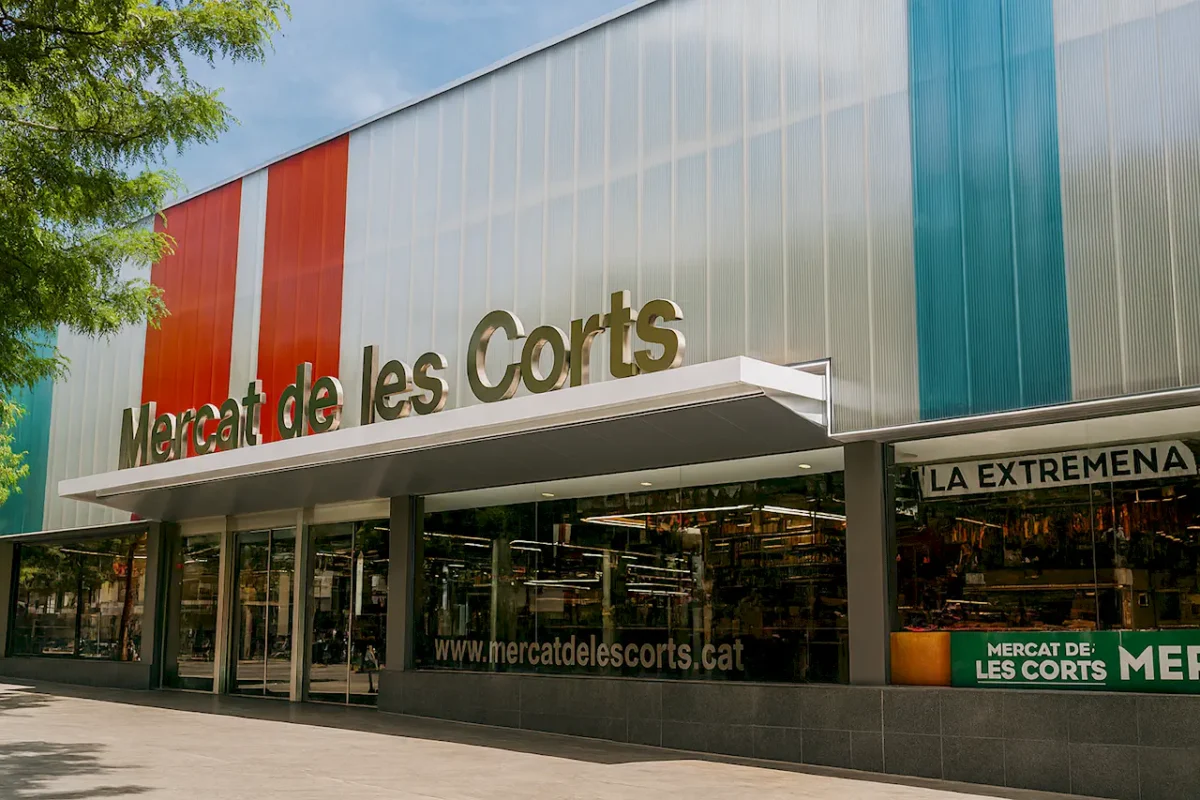 Лес-Кортс - рынок в Барселоне (Mercat de Les Corts)