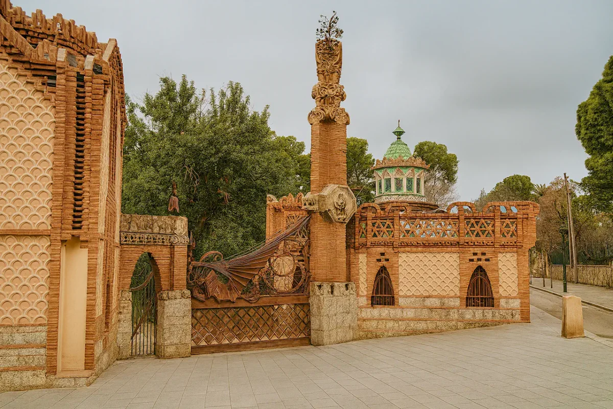 Павильоны Гуэля в Барселоне