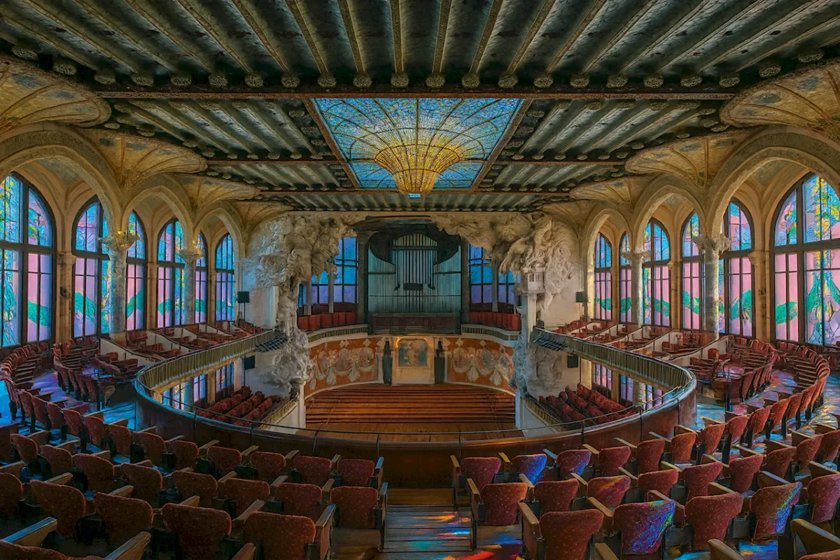 Дворец каталонской музыки (Palau de la Música Catalana) в Барселоне