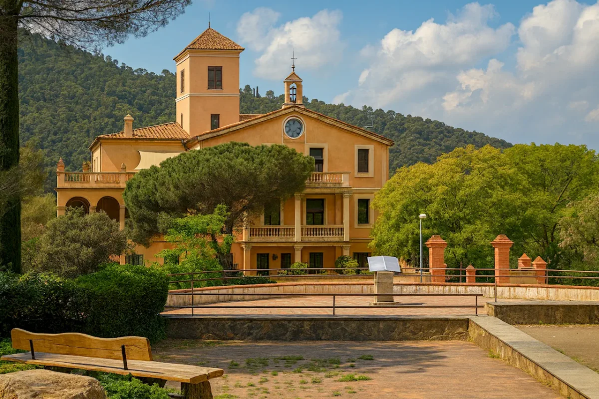 Вилла Хоана (Vil·la Quinta Joana) - Природный парк Серра-де-Кольсерола (Parque Natural de Collserola - Barcelona) в Барселоне