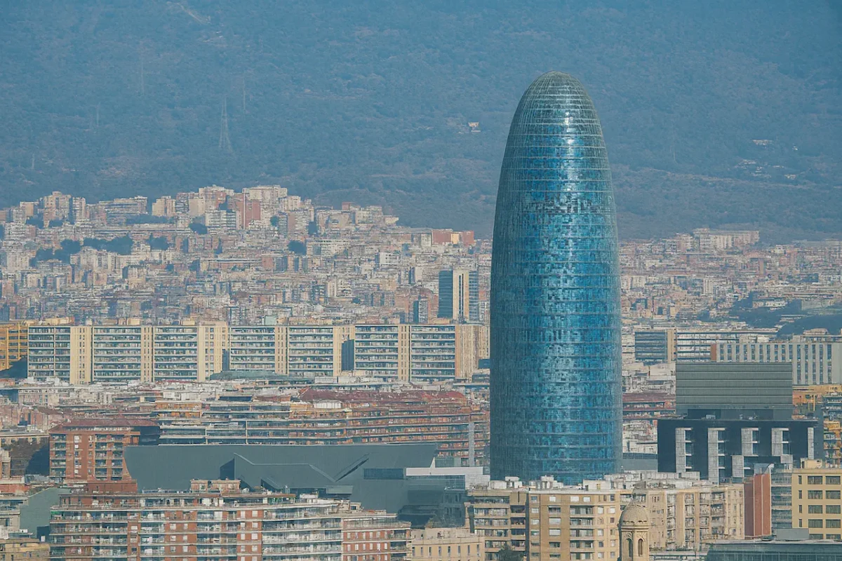 Башня Агбар (Torre Glòries) в Барселоне