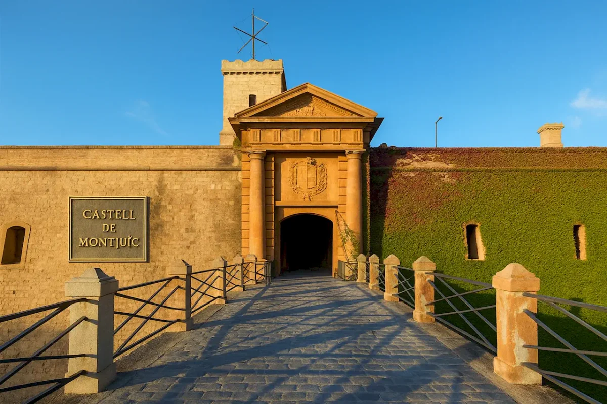 Крепость Монтжуик (Castell de Montjuïc) - Барселона